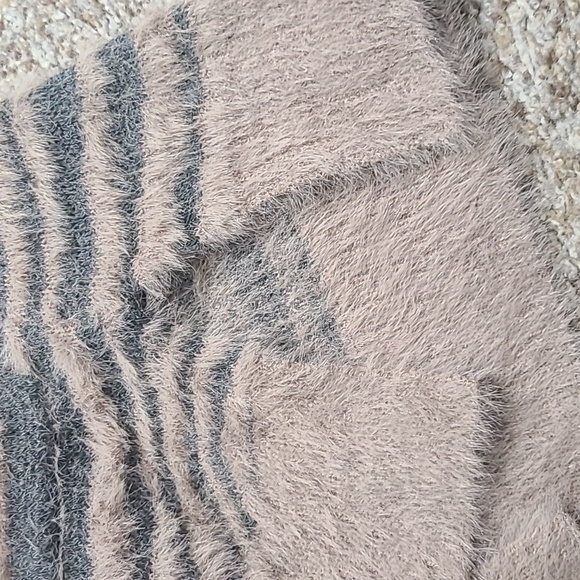 Jessica Simpson Long Cardigan Sweater - Picture 5 of 8